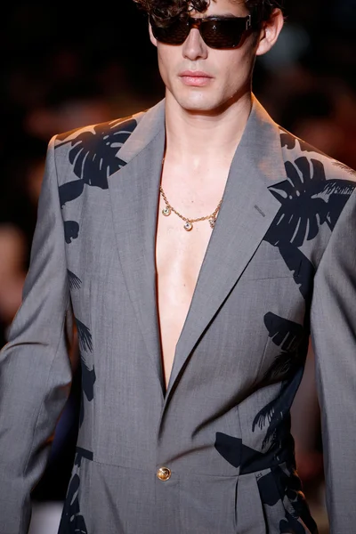 Look 61